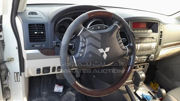 Photo 13 VIN: JMYLRV95WAJ711695 - MITSUBISHI PAJERO 