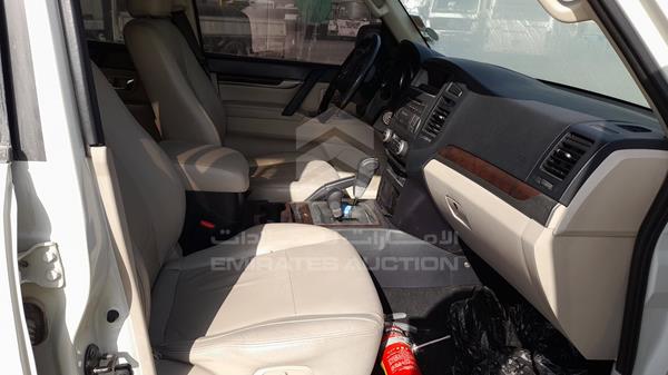 Photo 22 VIN: JMYLRV95WAJ711695 - MITSUBISHI PAJERO 