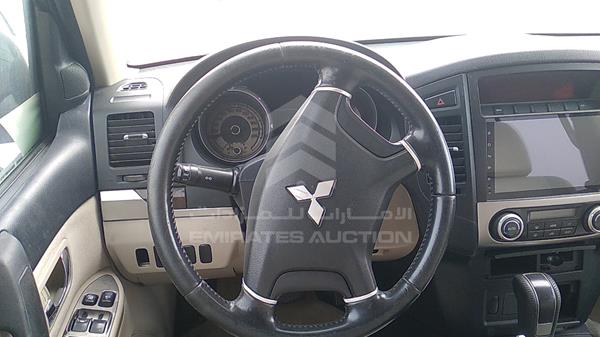 Photo 10 VIN: JMYLRV95WBJ701921 - MITSUBISHI PAJERO 