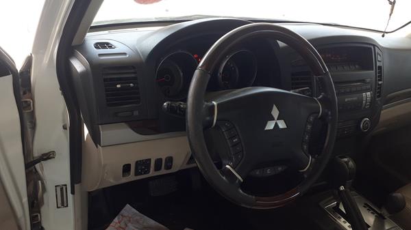 Photo 12 VIN: JMYLRV95WBJ705862 - MITSUBISHI PAJERO 