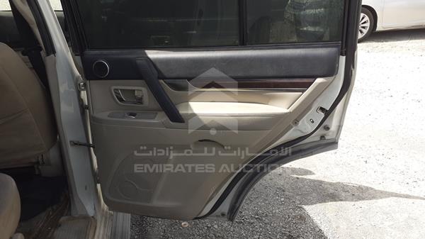 Photo 24 VIN: JMYLRV95WBJ707840 - MITSUBISHI PAJERO 