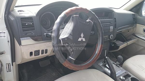 Photo 10 VIN: JMYLRV95WCJ705157 - MITSUBISHI PAJERO 