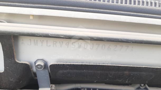 Photo 2 VIN: JMYLRV95WDJ706277 - MITSUBISHI PAJERO 