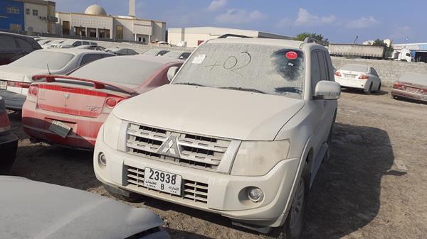 Photo 2 VIN: JMYLRV95WEJ709845 - MITSUBISHI PAJERO 