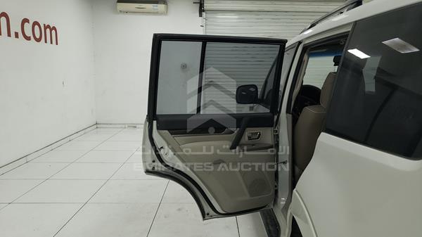 Photo 17 VIN: JMYLRV95WEJ715299 - MITSUBISHI PAJERO 