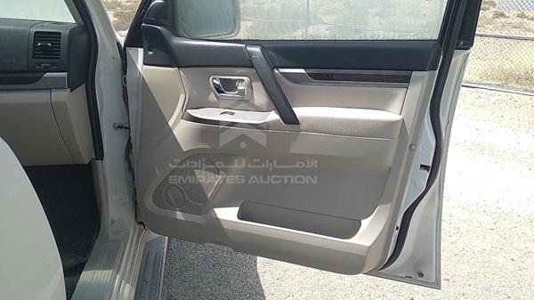 Photo 22 VIN: JMYLRV95WEJ718952 - MITSUBISHI PAJERO 