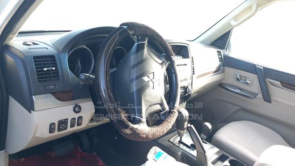 Photo 11 VIN: JMYLRV95WEJ718998 - MITSUBISHI PAJERO 