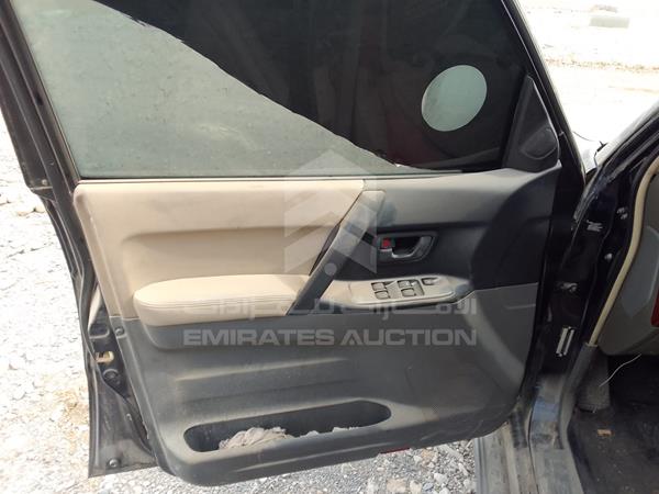 Photo 30 VIN: JMYLYV77W4J703069 - MITSUBISHI PAJERO 