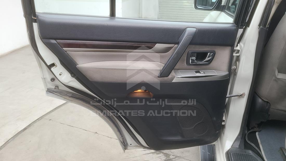 Photo 17 VIN: JMYLYV95WFJ710644 - MITSUBISHI PAJERO 