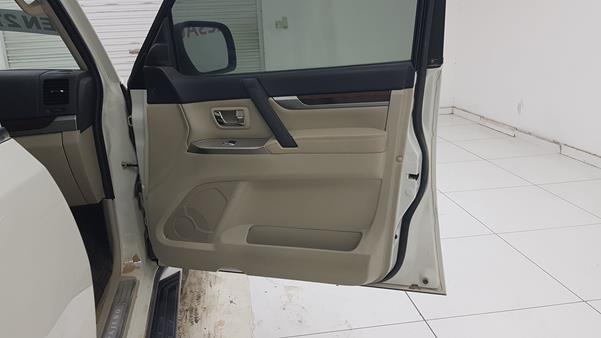 Photo 29 VIN: JMYLYV95WGJ730241 - MITSUBISHI PAJERO 