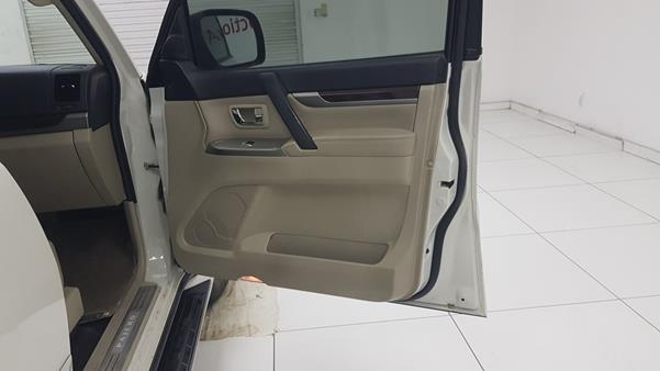 Photo 28 VIN: JMYLYV95WGJ732791 - MITSUBISHI PAJERO 