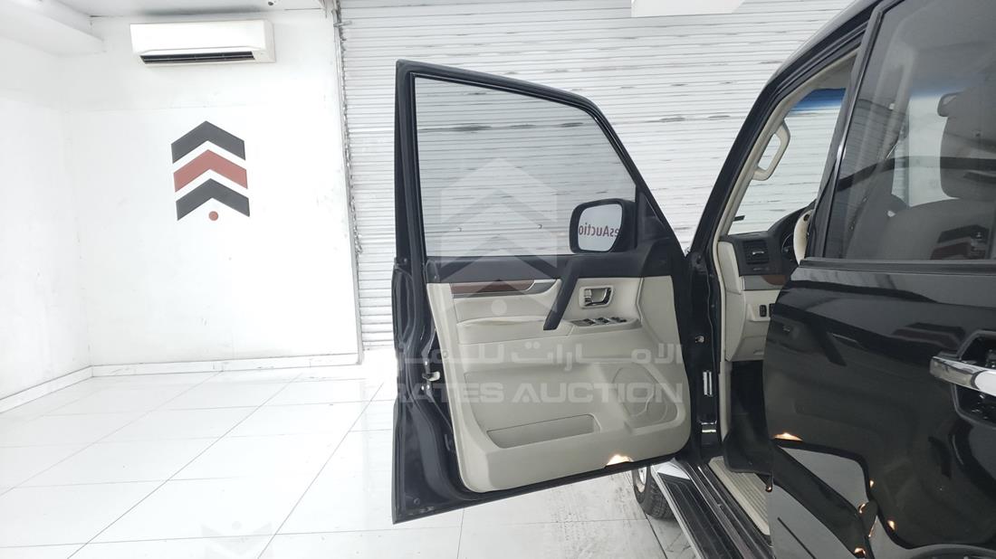 Photo 10 VIN: JMYLYV97W9J705236 - MITSUBISHI PAJERO 