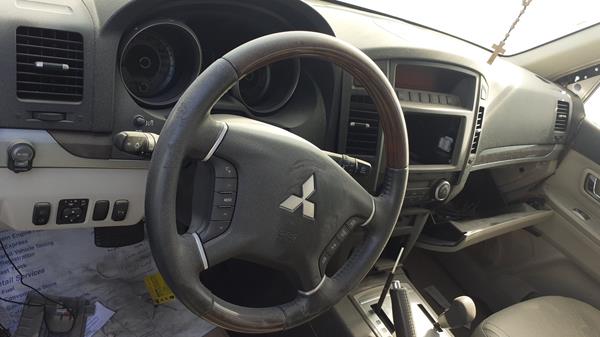 Photo 11 VIN: JMYLYV97W9J709646 - MITSUBISHI PAJERO 