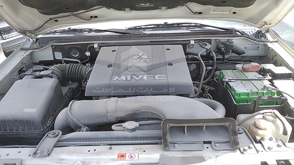 Photo 26 VIN: JMYLYV97WEJ702523 - MITSUBISHI PAJERO 