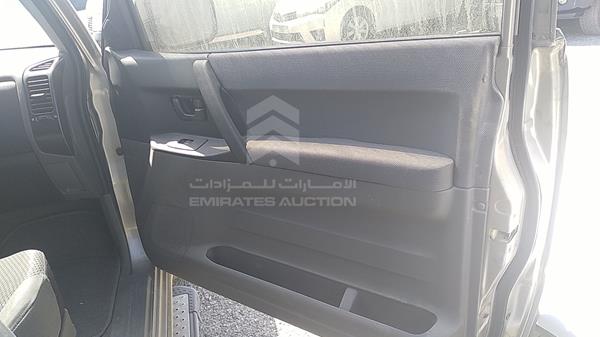 Photo 20 VIN: JMYMRV63W1J700911 - MITSUBISHI PAJERO 