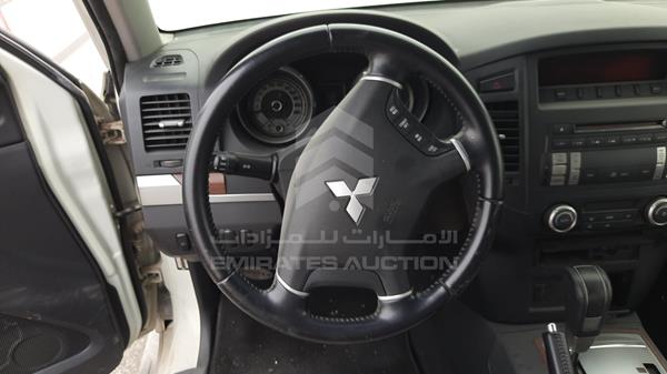 Photo 11 VIN: JMYMRV83W8J716383 - MITSUBISHI PAJERO 