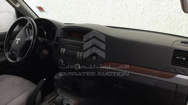 Photo 20 VIN: JMYMRV83W8J716383 - MITSUBISHI PAJERO 