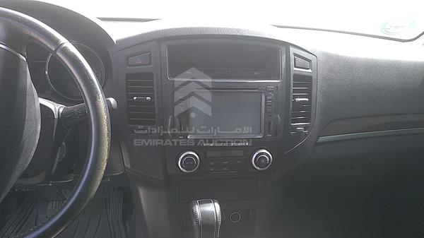 Photo 11 VIN: JMYMRV85WDJ703566 - MITSUBISHI PAJERO 