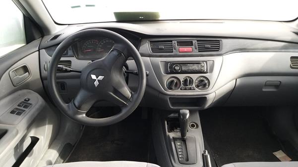 Photo 5 VIN: JMYSRCS1A9U708102 - MITSUBISHI LANCER 