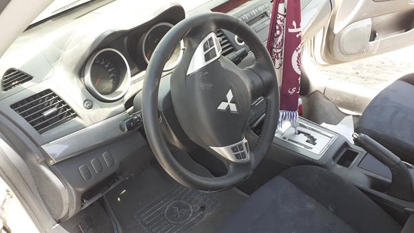 Photo 12 VIN: JMYSTCY4AAU720734 - MITSUBISHI LANCER 