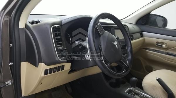 Photo 9 VIN: JMYXLGF4WGZ702604 - MITSUBISHI OUTLANDER 