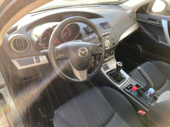 Photo 5 VIN: JMZBL12Z201169737 - MAZDA 3 