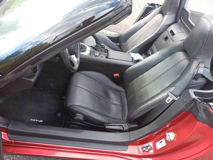 Photo 14 VIN: JMZND6E7610129894 - MAZDA MX-5 CONVERTIBLE 