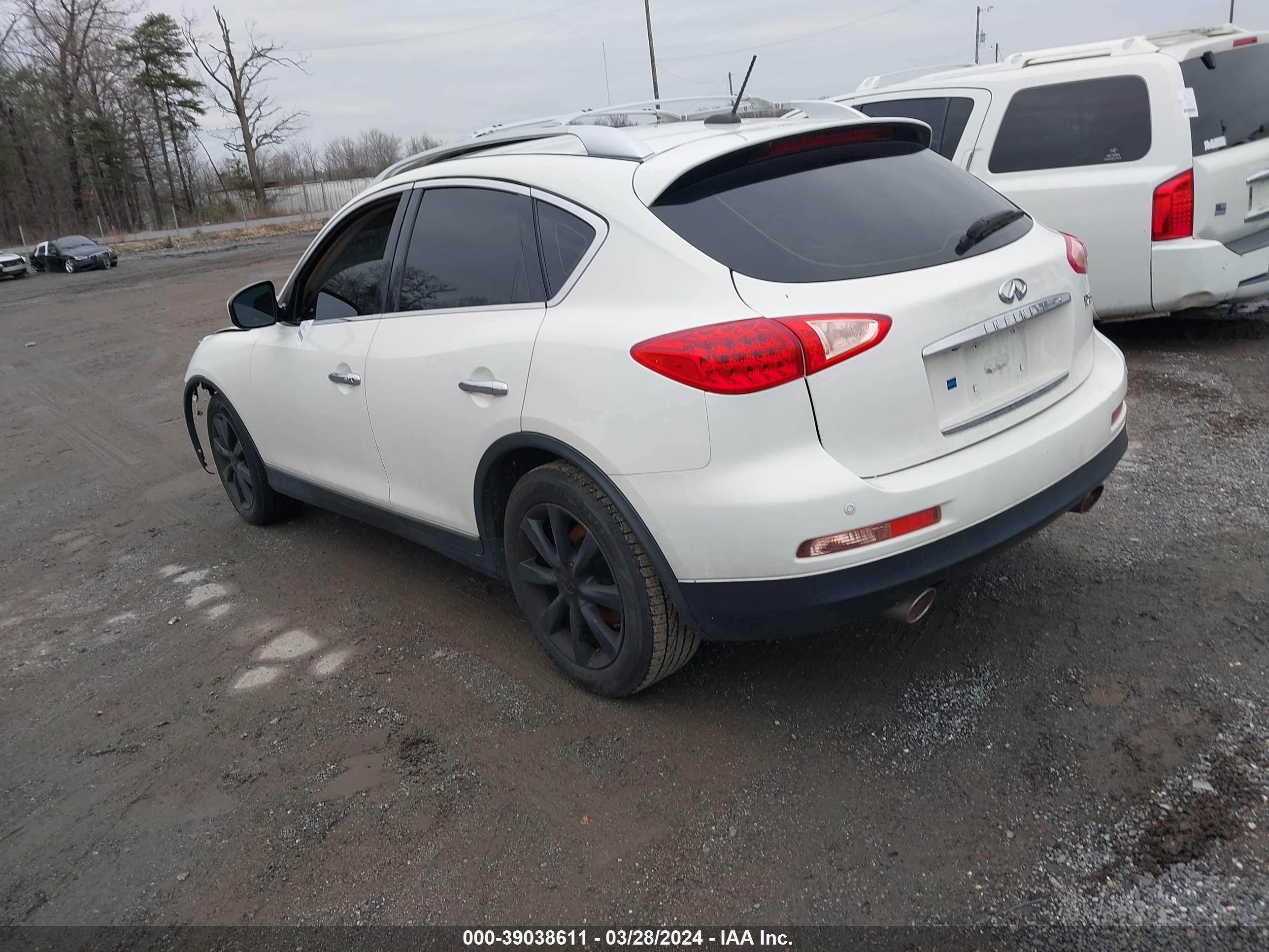 Photo 2 VIN: JN1AJ0HR2BM851512 - INFINITI EX 