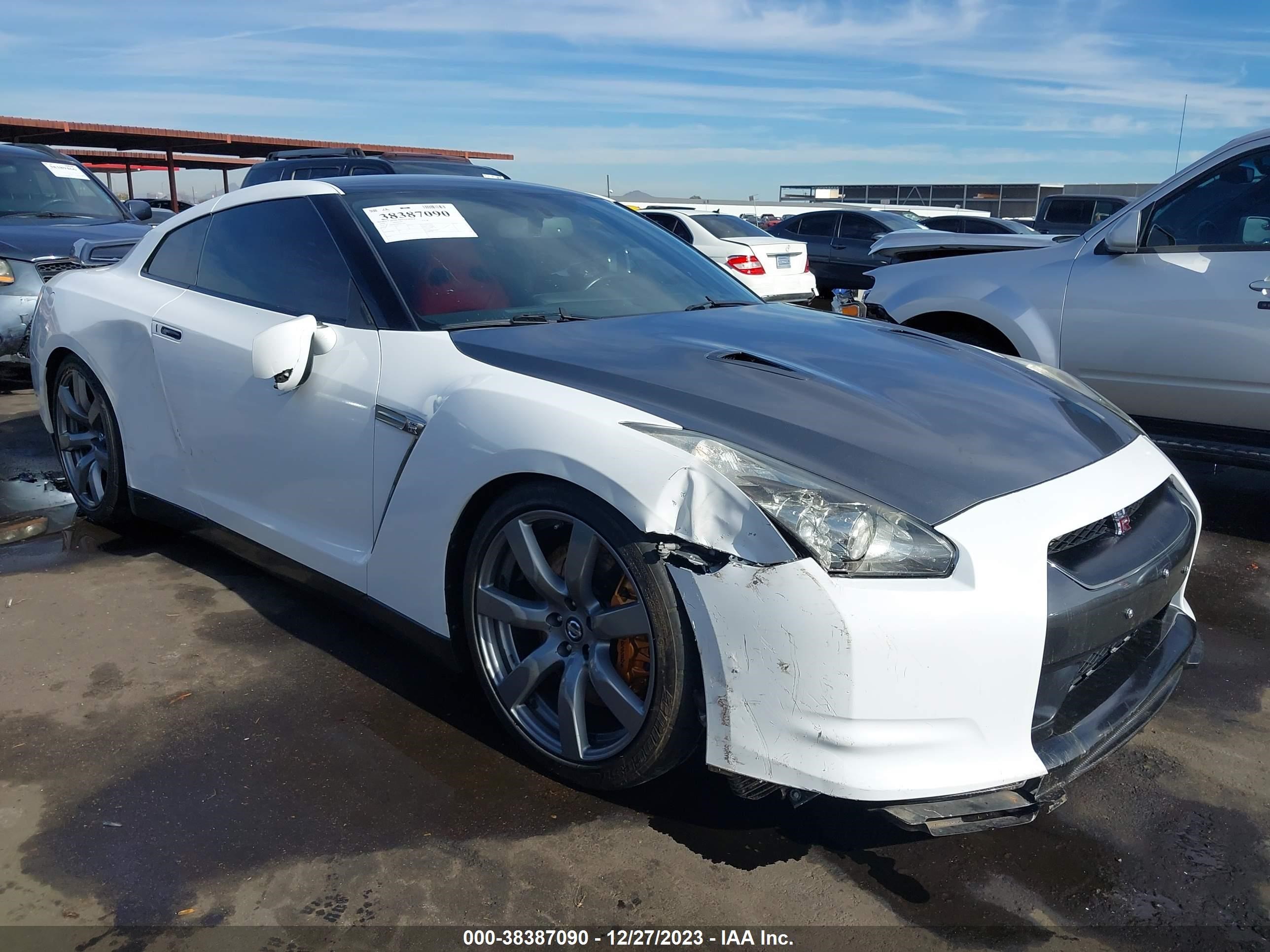 Photo 1 VIN: JN1AR54FX9M251090 - NISSAN GT-R 