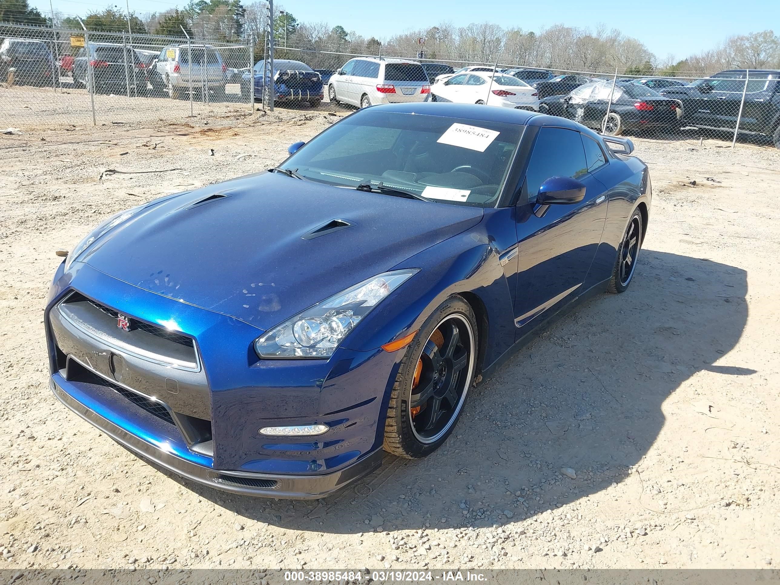 Photo 1 VIN: JN1AR5EG2EM110029 - NISSAN GT-R 