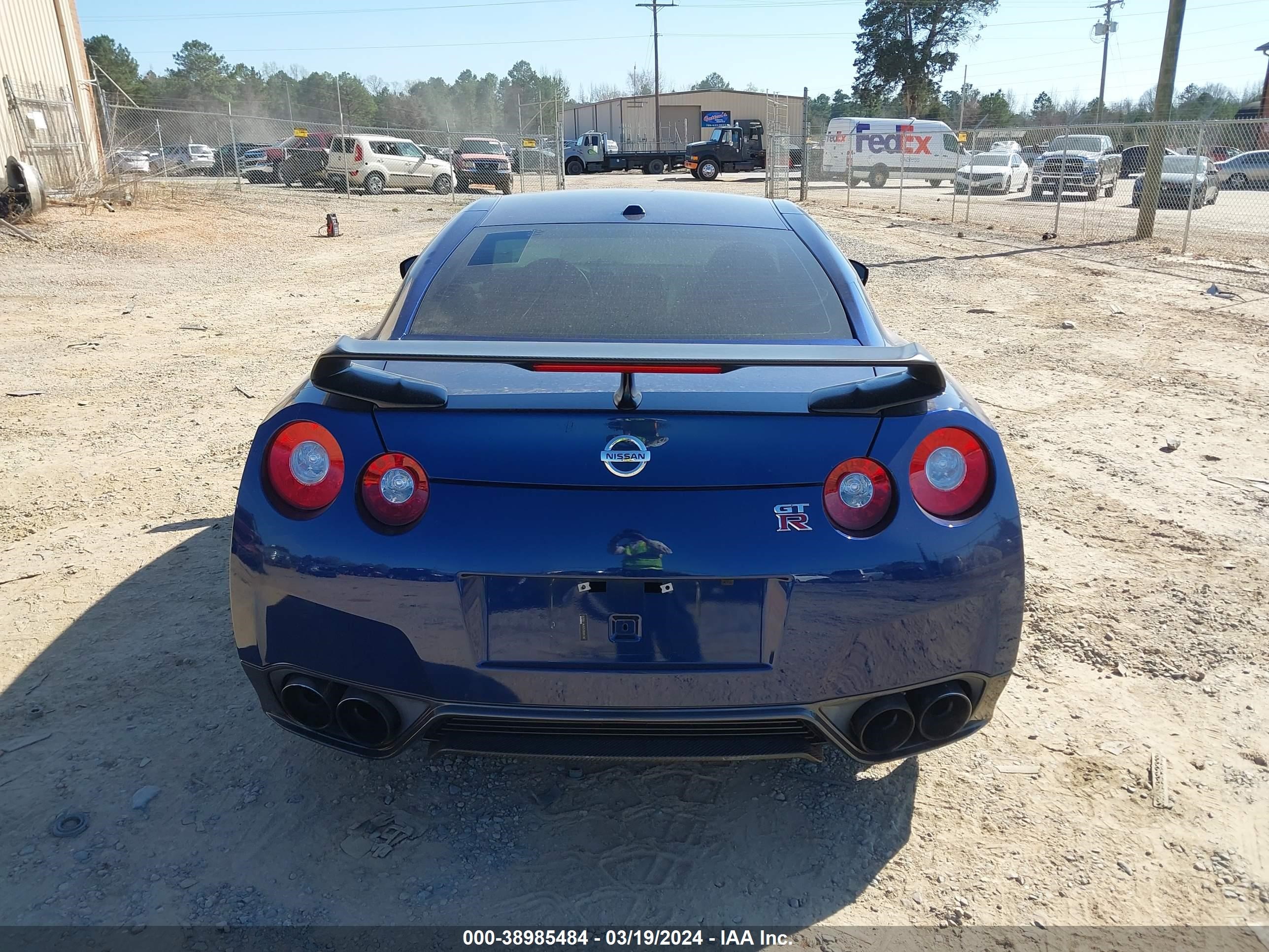 Photo 15 VIN: JN1AR5EG2EM110029 - NISSAN GT-R 