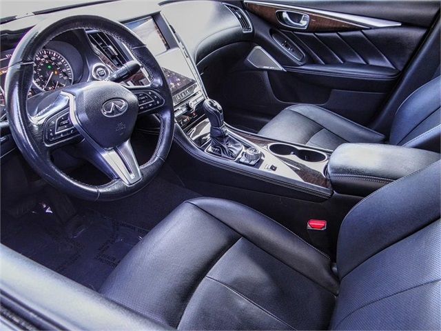 Photo 2 VIN: JN1AV7AP5JM270025 - INFINITI Q50 