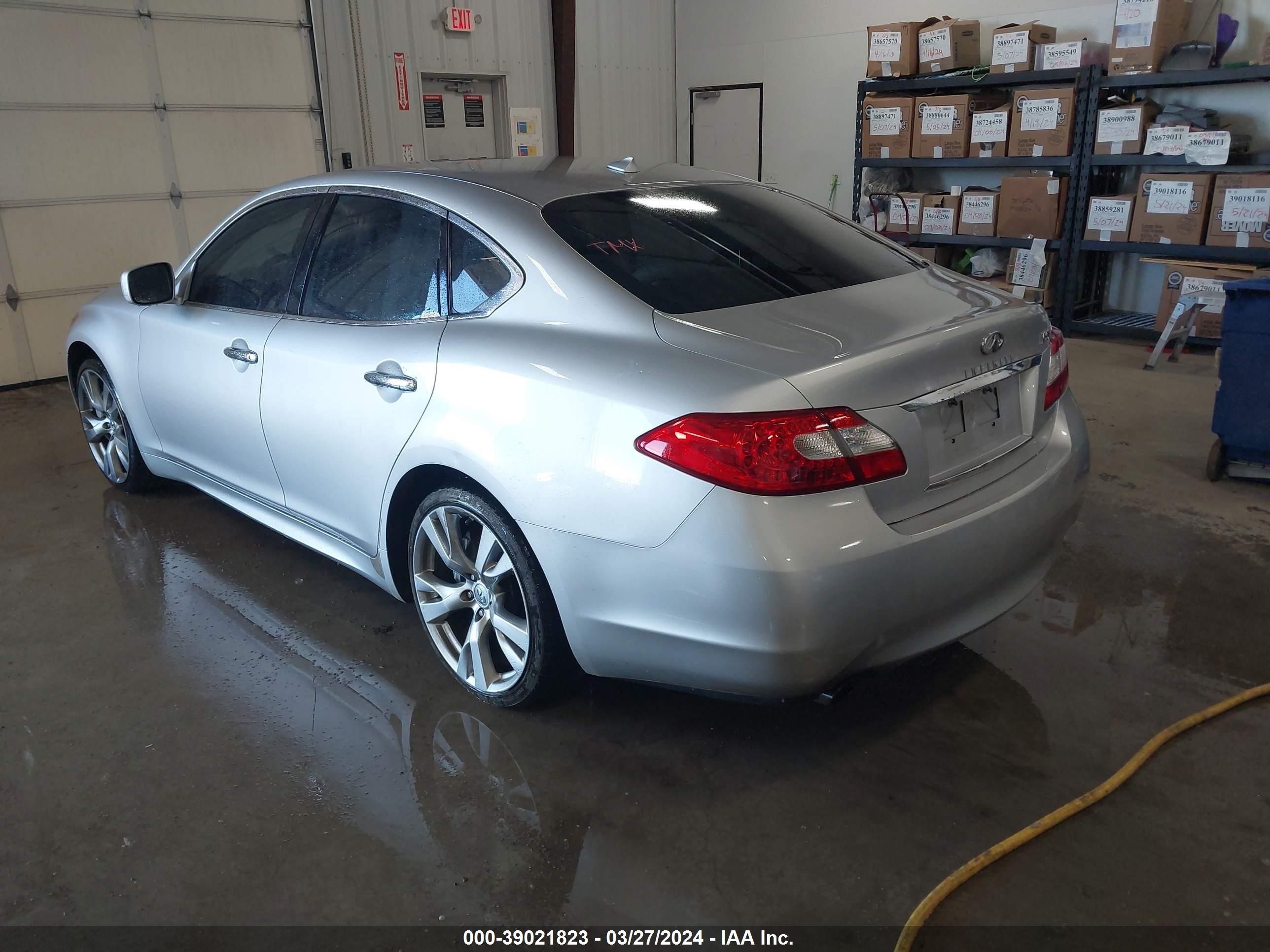 Photo 2 VIN: JN1AY1AP5CM530253 - INFINITI M56 