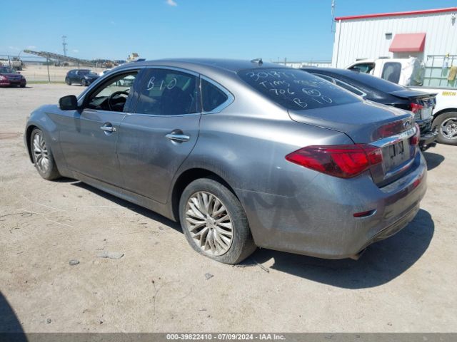 Photo 2 VIN: JN1AY1AP7FM150013 - INFINITI Q70 