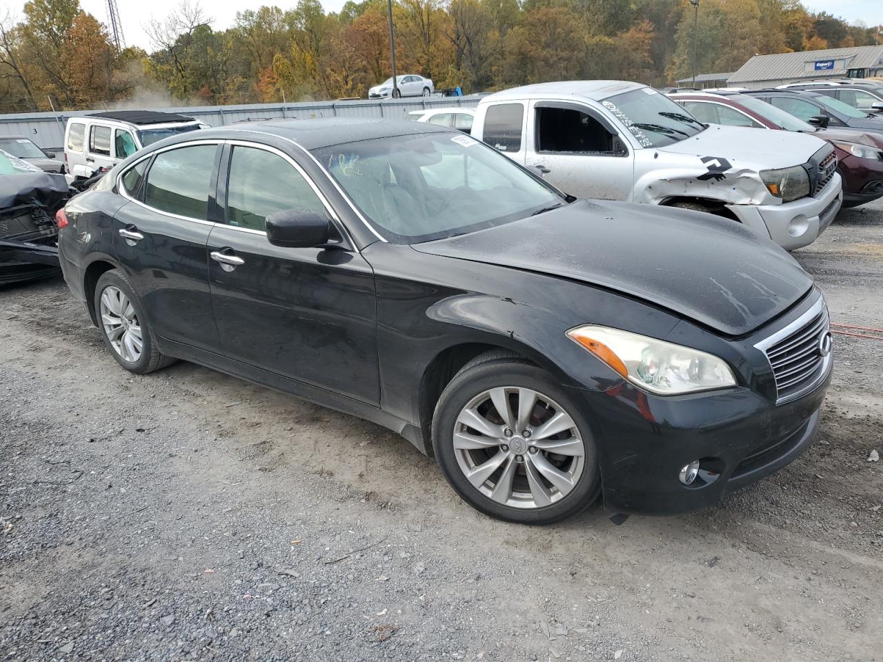 Photo 3 VIN: JN1AY1AR3BM570413 - INFINITI M 