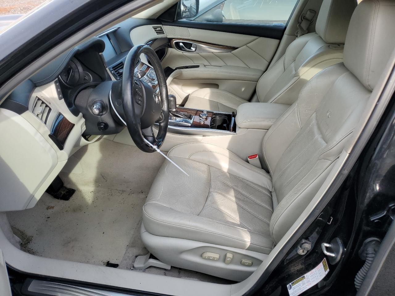 Photo 6 VIN: JN1AY1AR3BM570413 - INFINITI M 