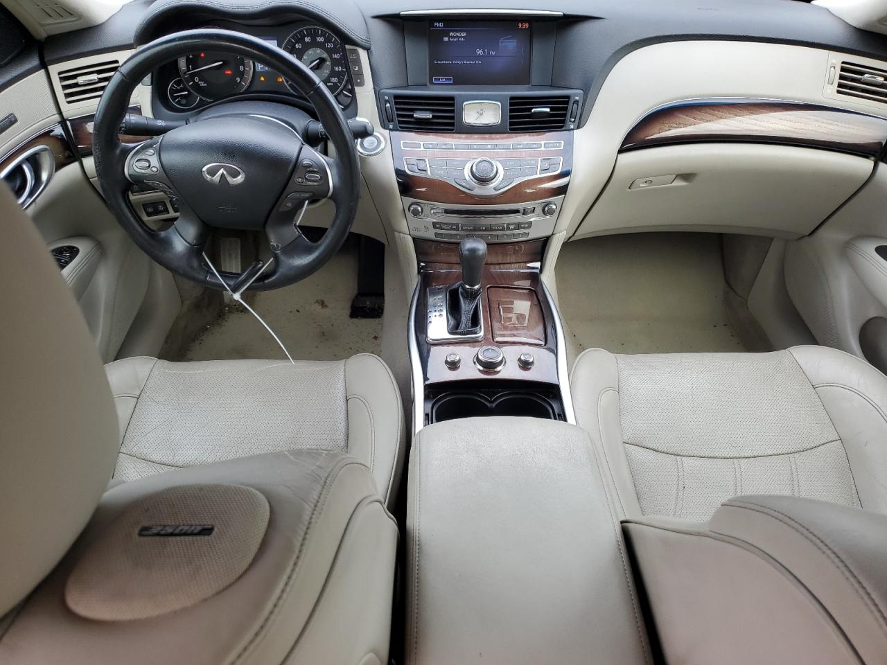 Photo 7 VIN: JN1AY1AR3BM570413 - INFINITI M 