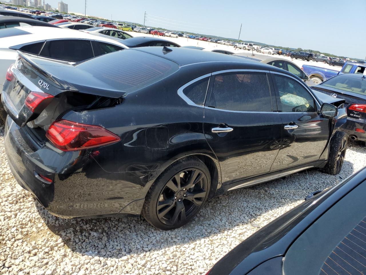 Photo 2 VIN: JN1AY1PR5KM655003 - INFINITI Q70 