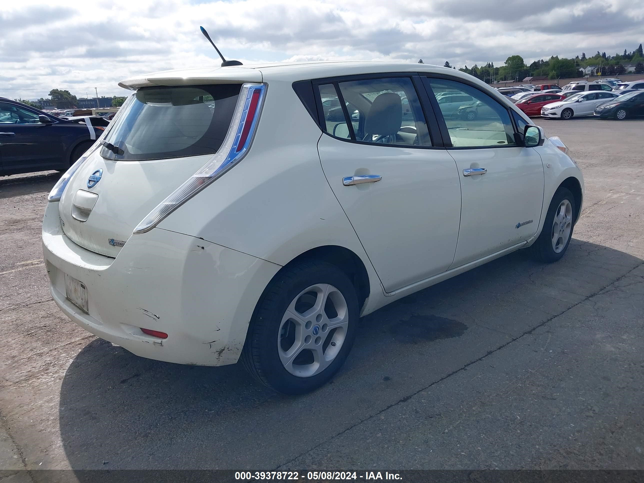 Photo 3 VIN: JN1AZ0CP1BT008566 - NISSAN LEAF 