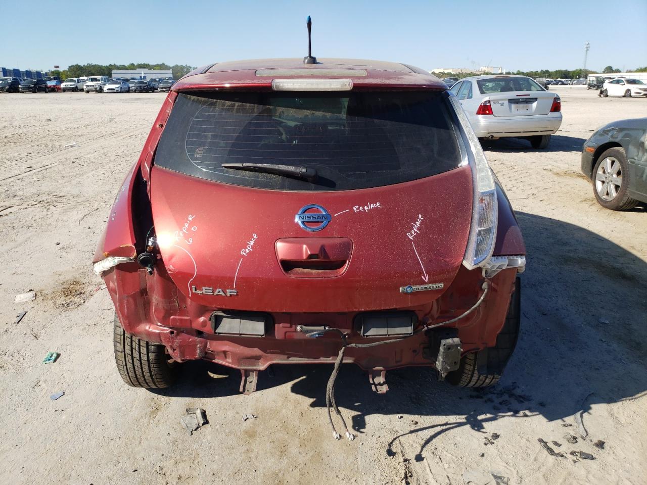 Photo 5 VIN: JN1AZ0CP3BT007077 - NISSAN LEAF 