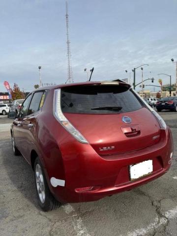 Photo 2 VIN: JN1AZ0CP4BT000865 - NISSAN LEAF SV 