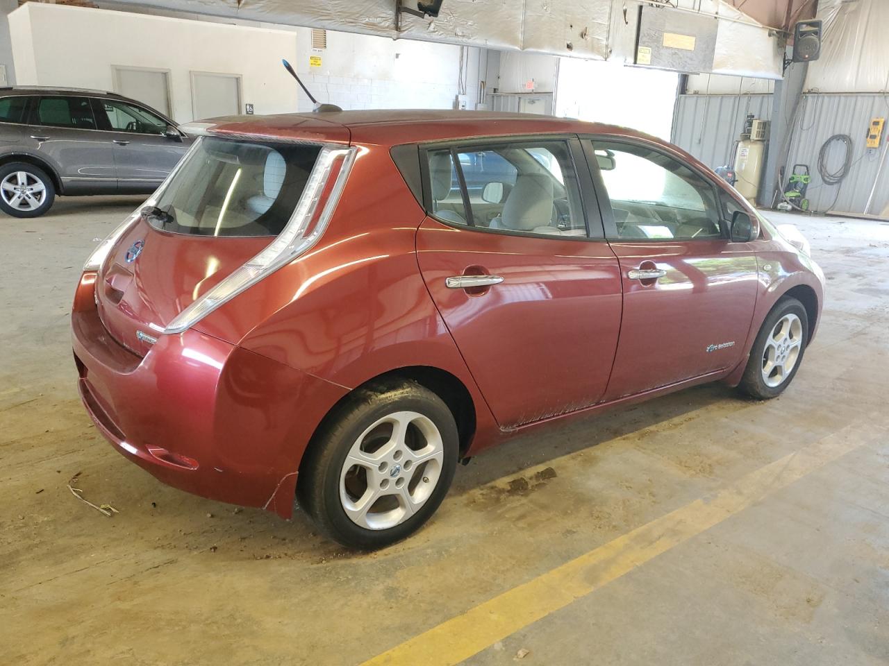 Photo 2 VIN: JN1AZ0CP4CT015948 - NISSAN LEAF 