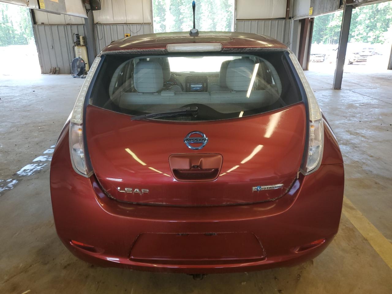 Photo 5 VIN: JN1AZ0CP4CT015948 - NISSAN LEAF 