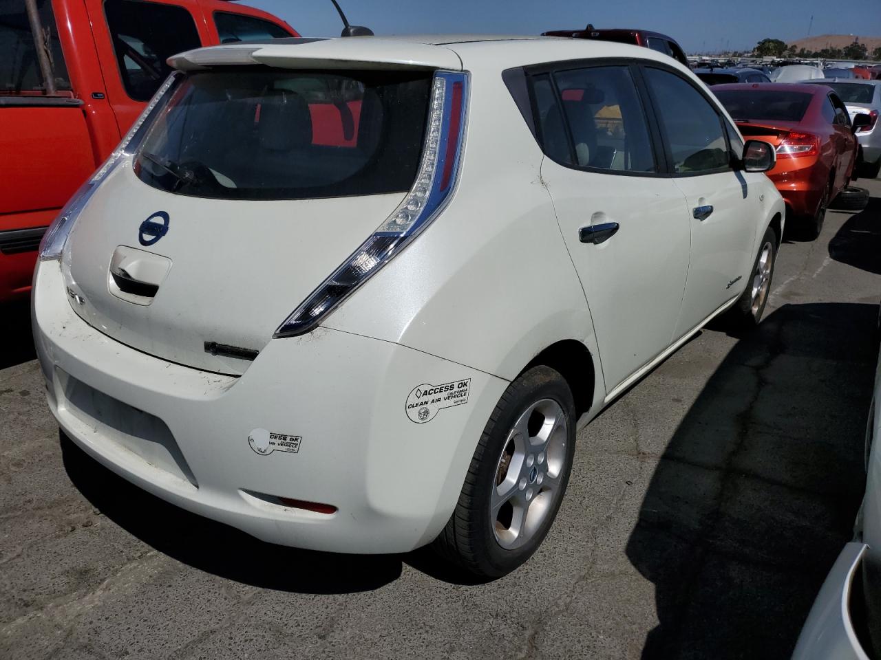 Photo 2 VIN: JN1AZ0CP4CT016453 - NISSAN LEAF 