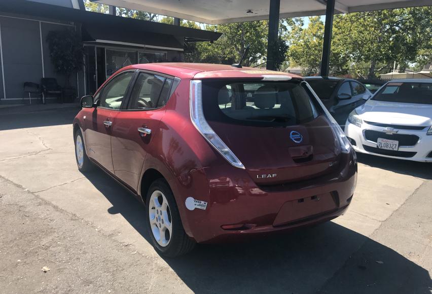 Photo 2 VIN: JN1AZ0CP5BT002365 - NISSAN LEAF SV 