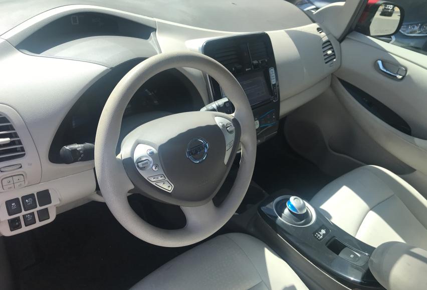 Photo 8 VIN: JN1AZ0CP5BT002365 - NISSAN LEAF SV 