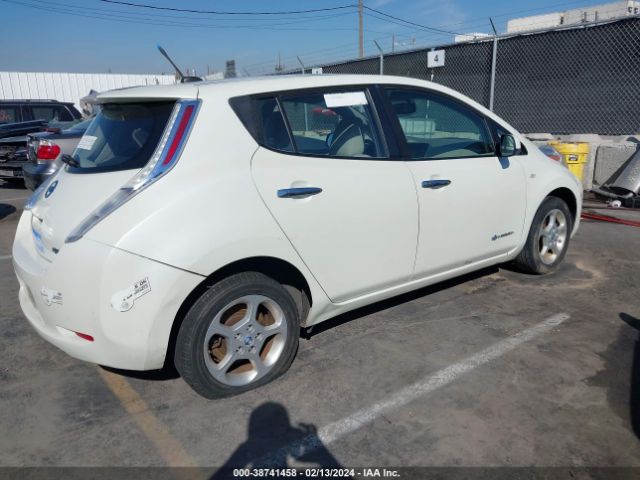 Photo 3 VIN: JN1AZ0CP6BT002472 - NISSAN LEAF 