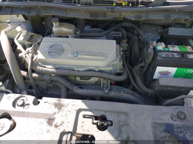 Photo 9 VIN: JN1AZ0CP6BT002472 - NISSAN LEAF 