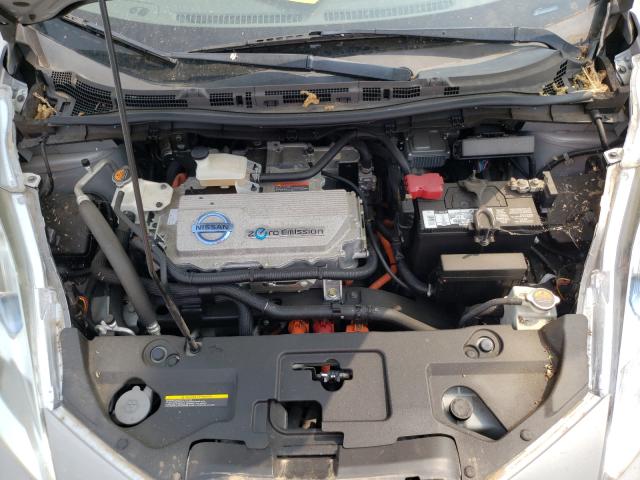 Photo 6 VIN: JN1AZ0CP7BT001749 - NISSAN LEAF SV 