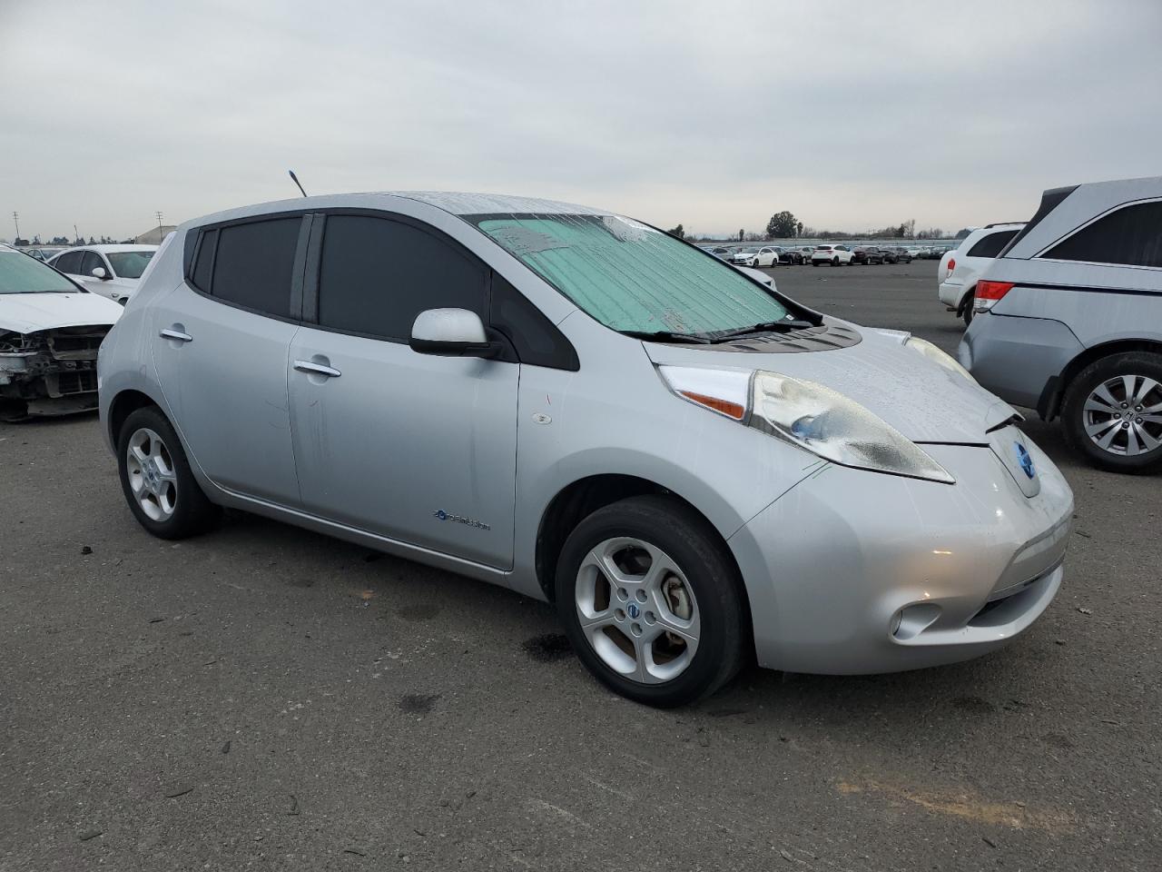 Photo 3 VIN: JN1AZ0CPXBT000370 - NISSAN LEAF 